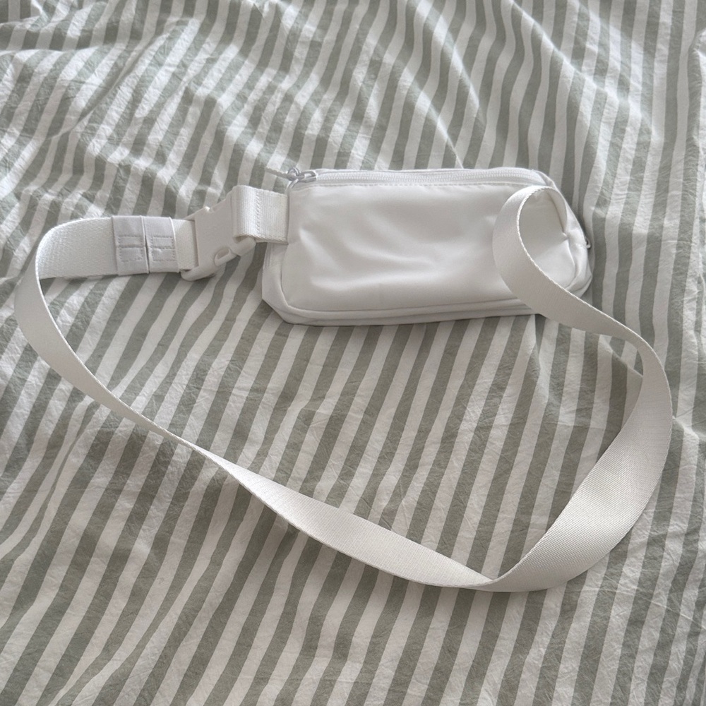 lululemon athletica White Belt Bag (Everyday) - Picture 3 of 7